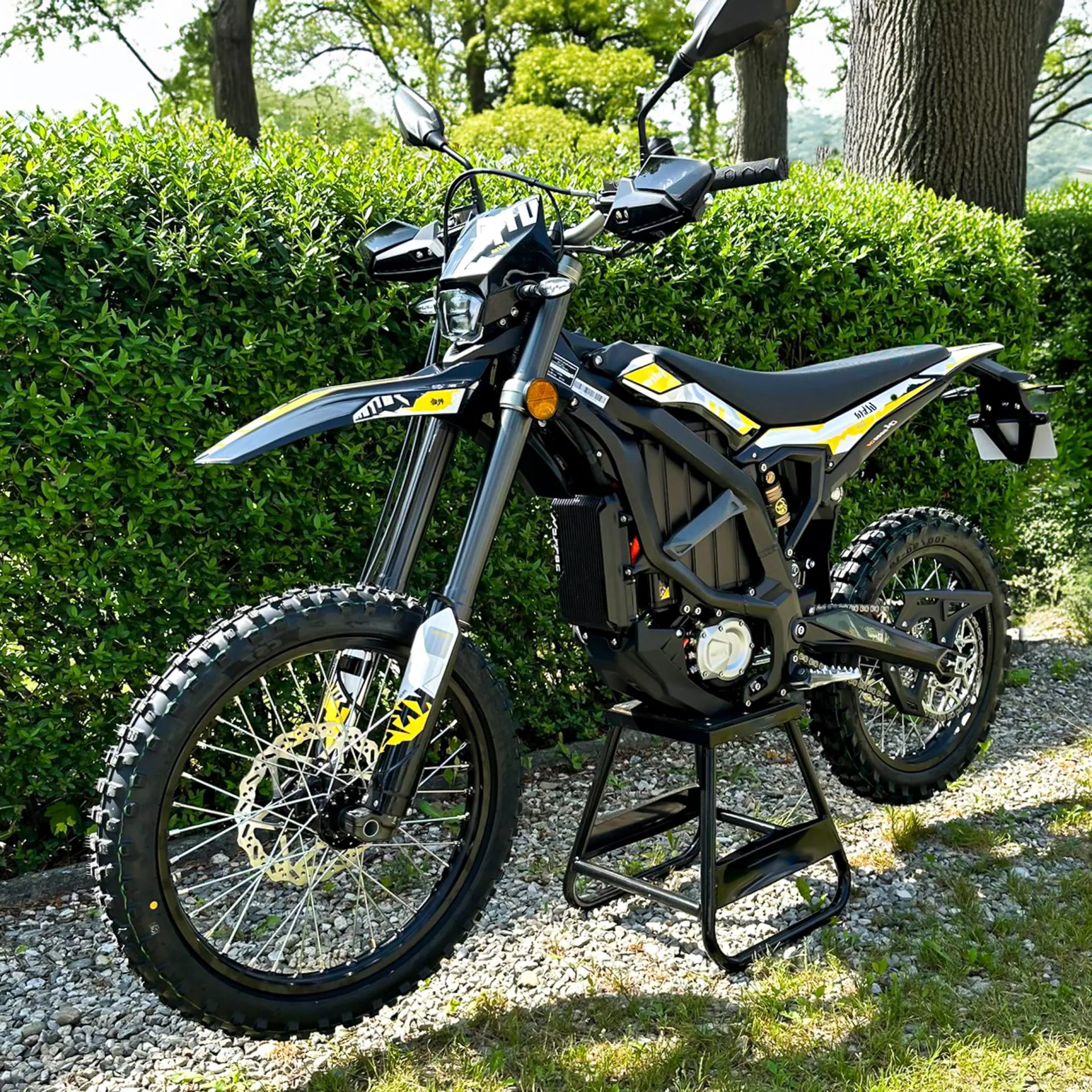 Sur-Ron Ultra Bee T & R Road Legal Sur-Ron Ultra Bee T & R Road Legal – Ultimate MODS Edition (Performance Upgrade)